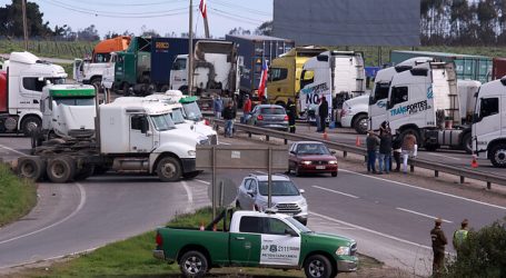 Advierten posible aumento de precios en algunos alimentos por paro de camioneros