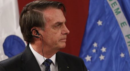 Bolsonaro no se siente presionado por no tener plazo para vacunación en Brasil