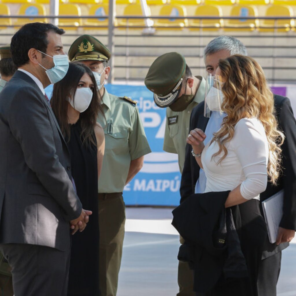 Ministro Delgado se reunió con alcaldesa Barriga tras balacera en Maipú