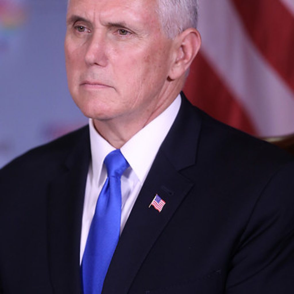 EEUU: Mike Pence rechaza invocar la 25ª enmienda contra Trump