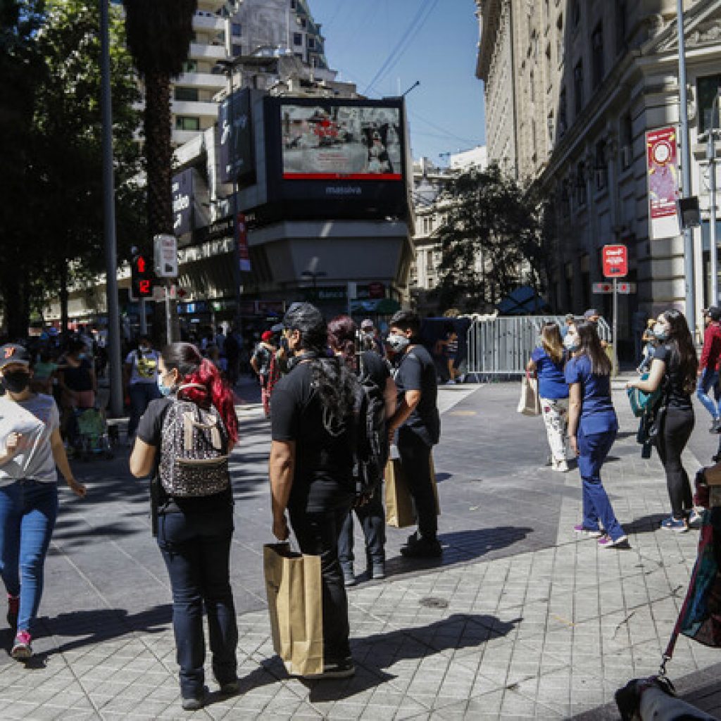 7 comunas de la Región Metropolitana retrocederán a Transición