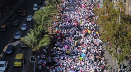 Marchan pidiendo justicia por menores muertos en medio de encerronas