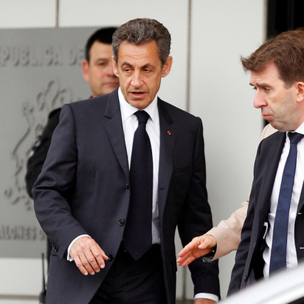 Sarkozy es condenado a 3 años de cárcel por corrupción y tráfico de influencias