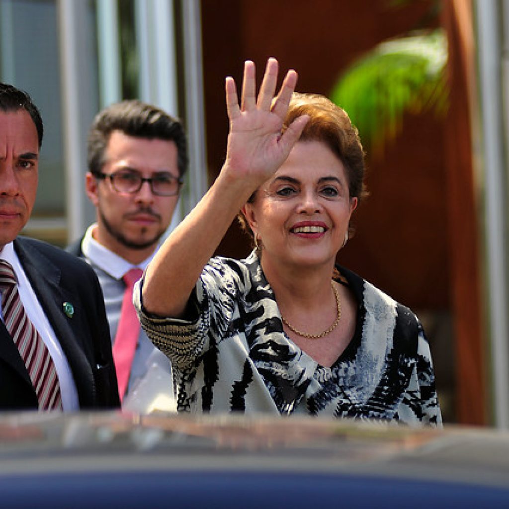 Brasil: Absuelven a Dilma Rousseff en caso por compra de una refinería