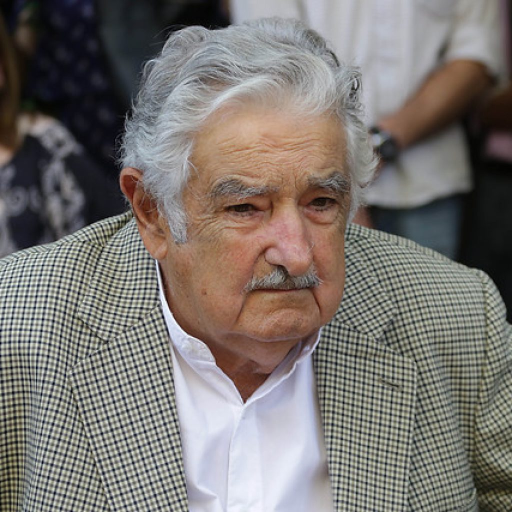 José Mujica se recupera tras intervención por una úlcera en el esófago