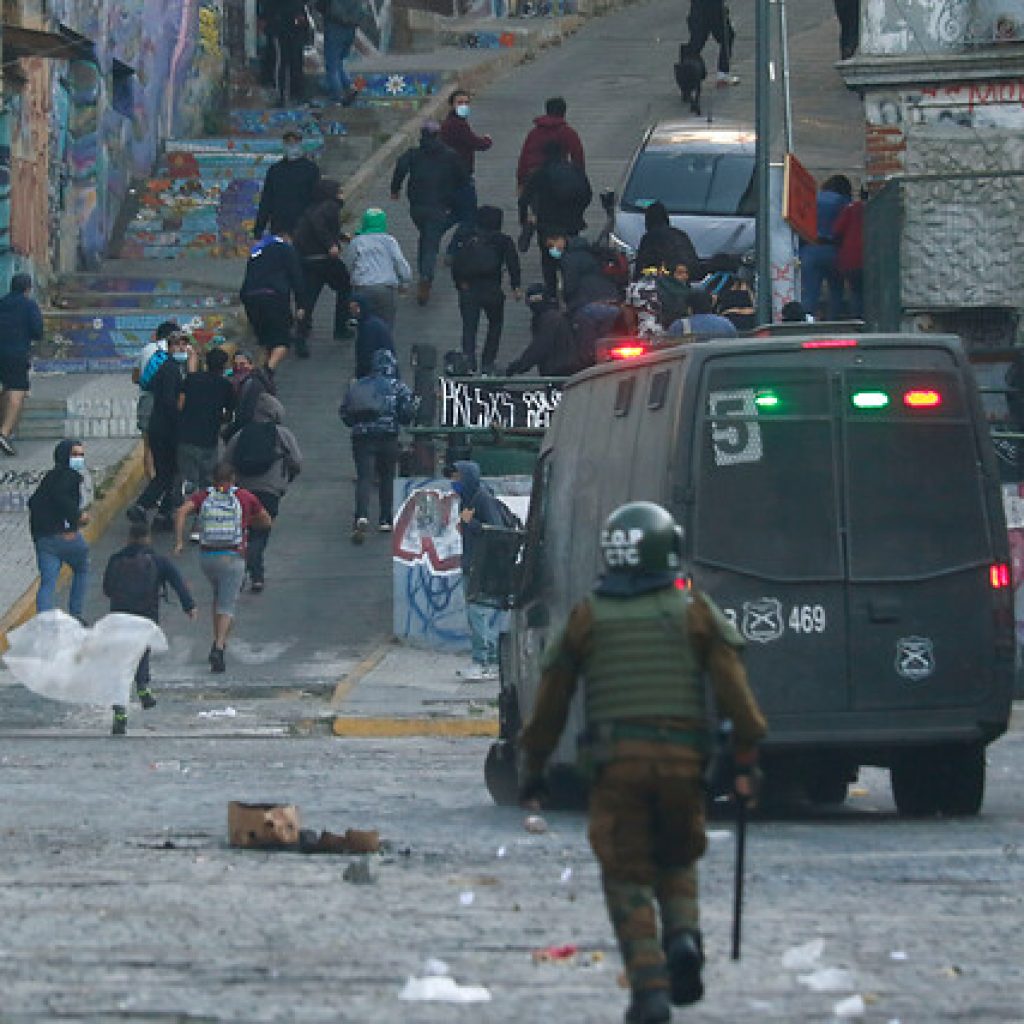 Comisión aprueba idea de legislar indulto a detenidos durante estallido social