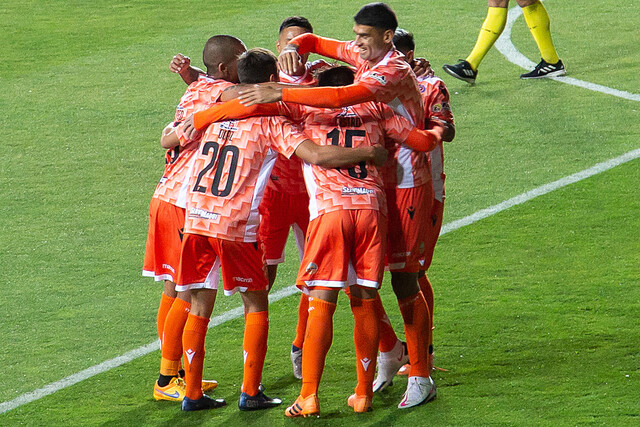 Primera B: Cobreloa Venció A San Luis En Calama Y Consigue Su Primera ...