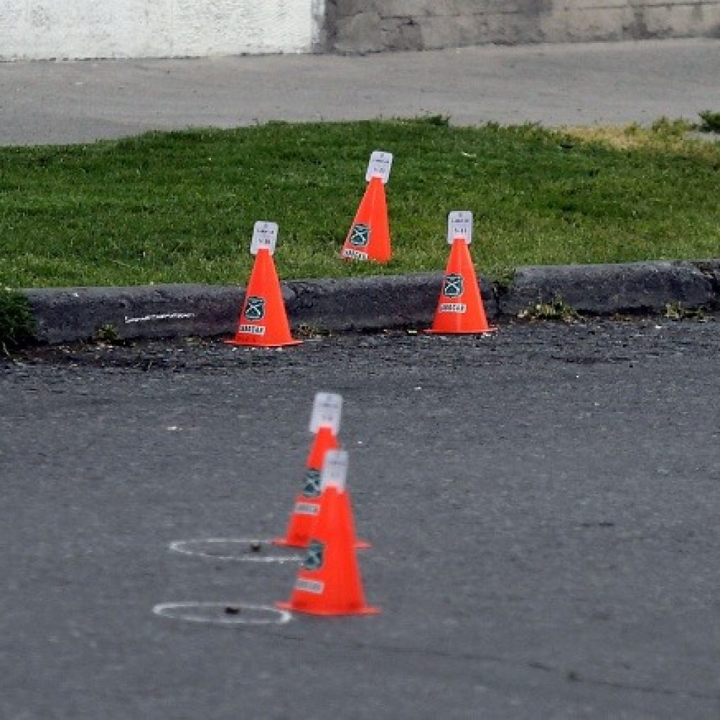 Balacera dejó un fallecido y dos heridos graves en la comuna de Recoleta