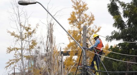 ENEL activa plan preventivo por pronóstico de lluvia en la Región Metropolitana