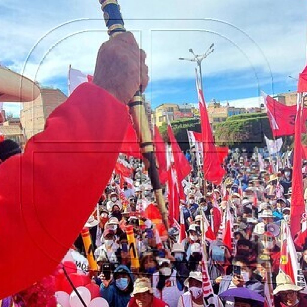 Perú cumple una semana sin saber quién será su nuevo presidente