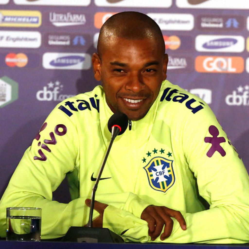 Fernandinho renovó por una temporada con el Manchester City