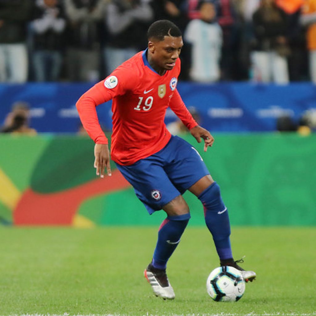 Se aleja la opción de que Junior Fernandes refuerce a Universidad de Chile