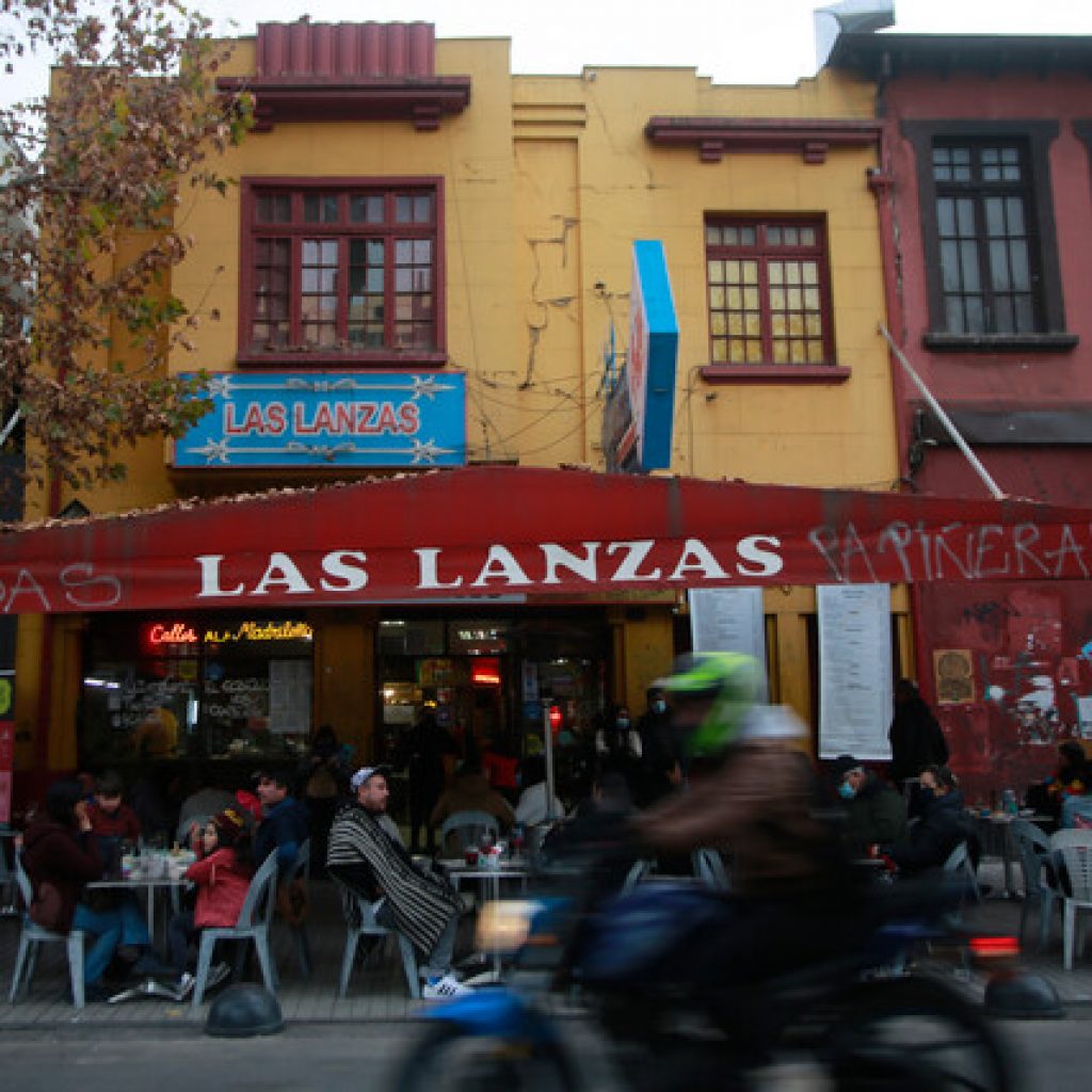 BancoEstado entrega Cuenta Pyme a emblemático restaurante Las Lanzas de Ñuñoa