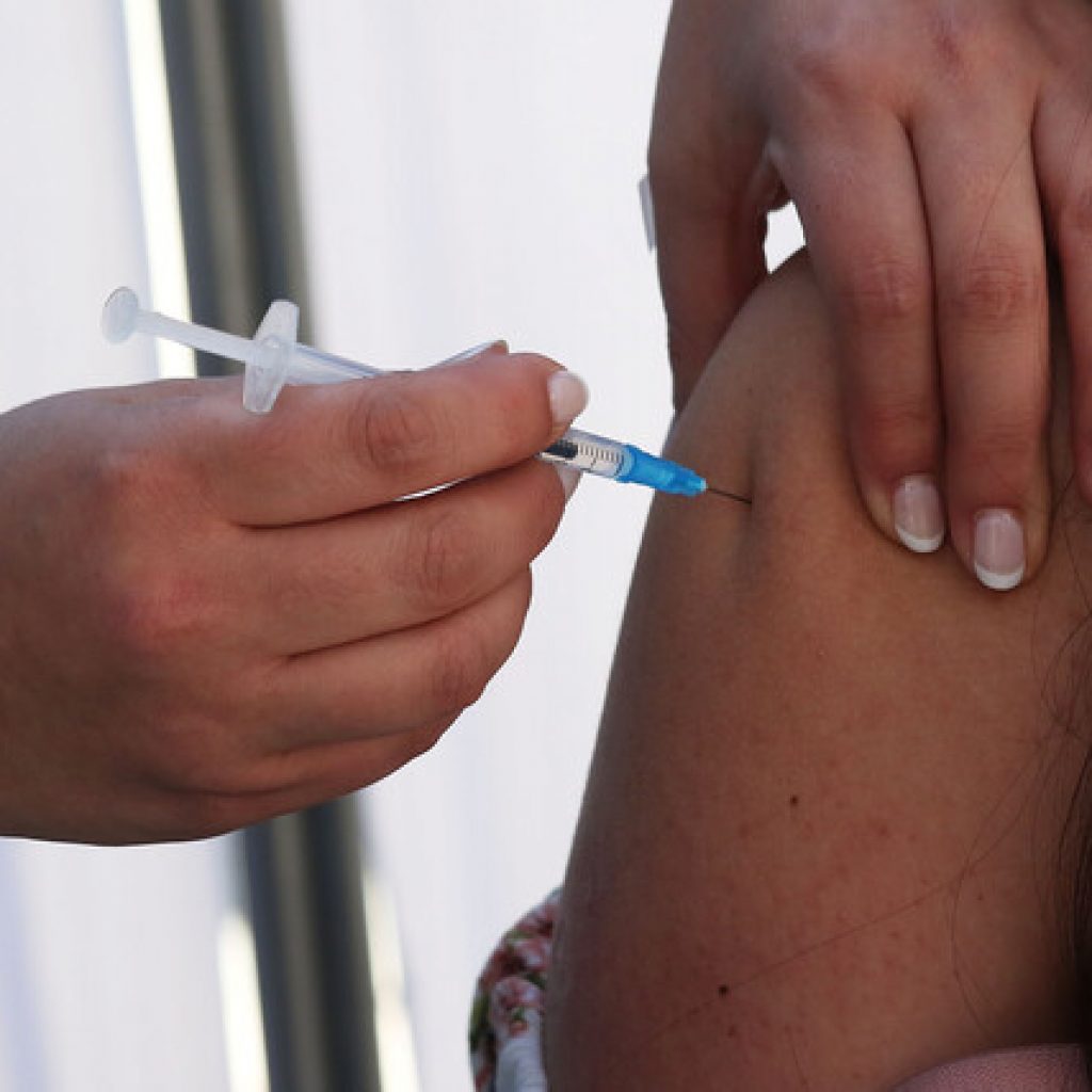 Un 57% de los adultos en la UE está totalmente vacunado contra el coronavirus