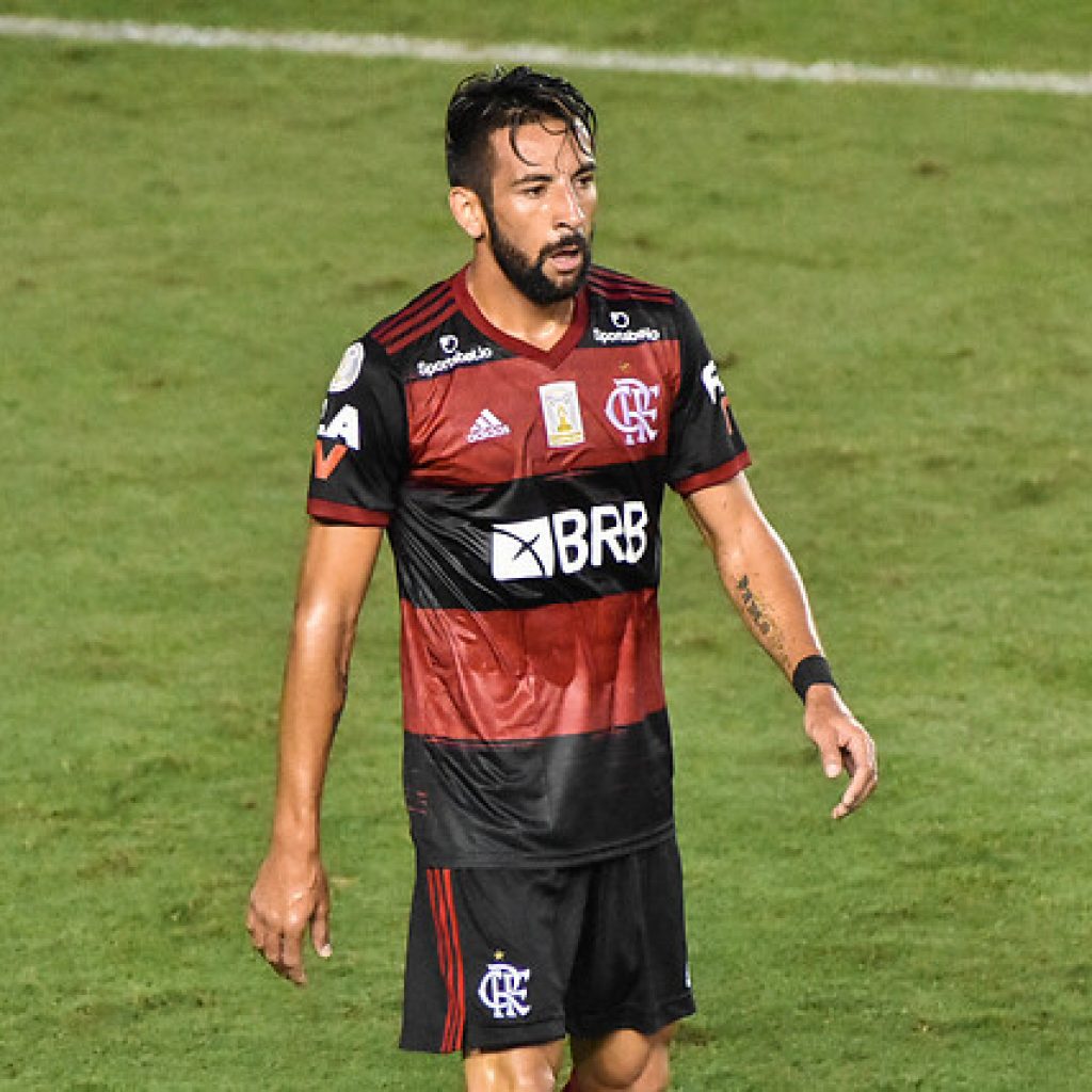 Copa de Brasil: Mauricio Isla fue expulsado en goleada de Flamengo sobre Gremio