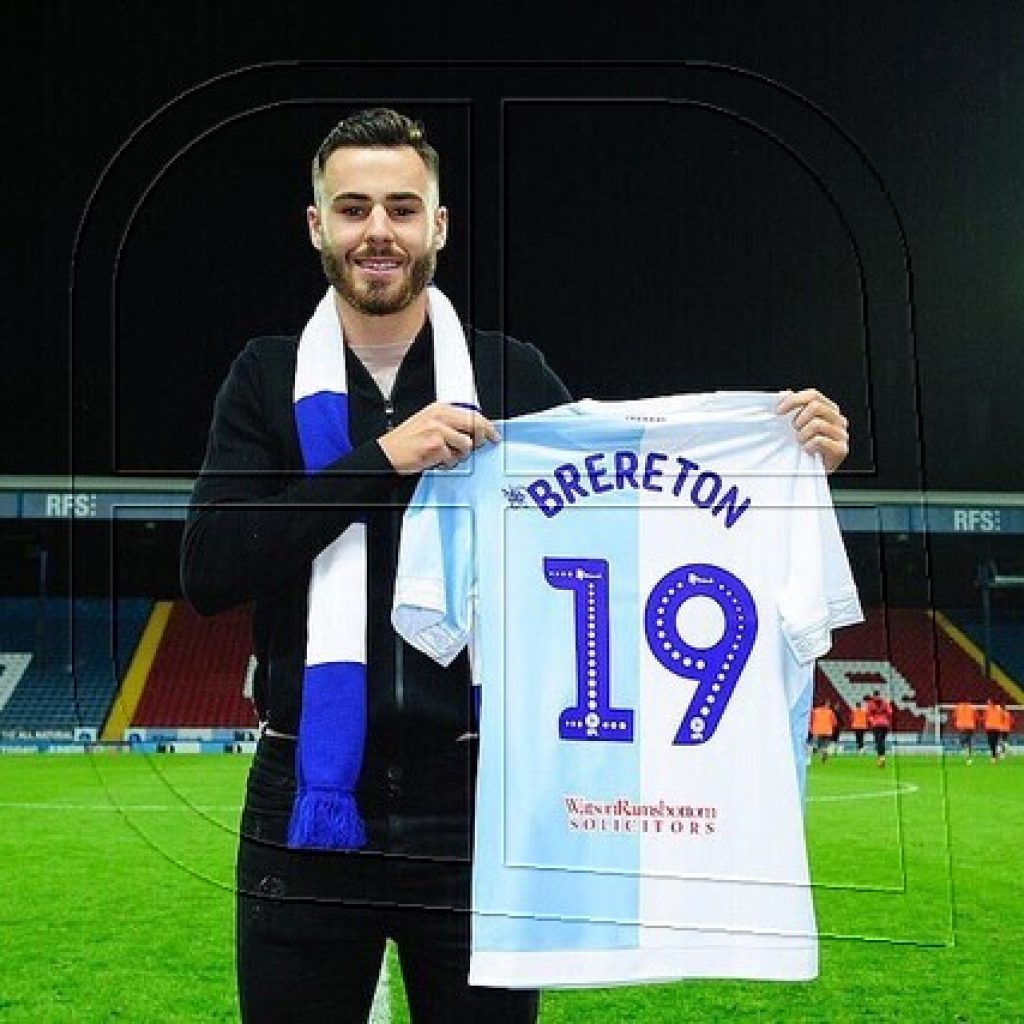 Championship: Ben Brereton marcó de penal en victoria del Blackburn Rovers