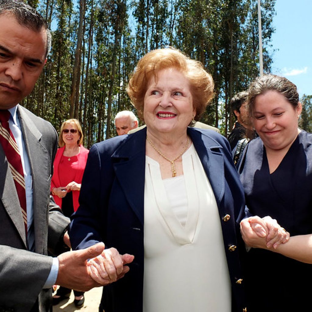 Lucía Hiriart fue internada esta jornada en el Hospital Militar