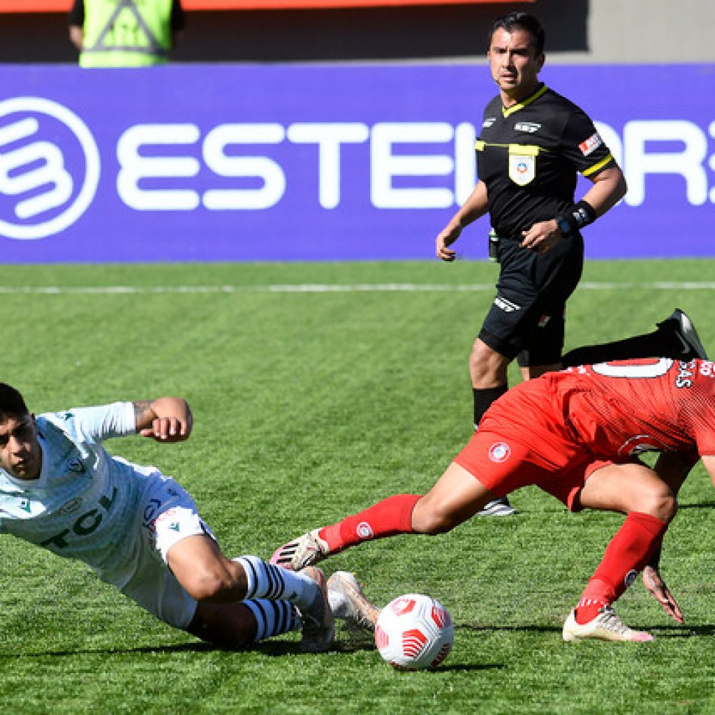 S. Wanderers consiguió su primer triunfo del torneo ante U. La Calera