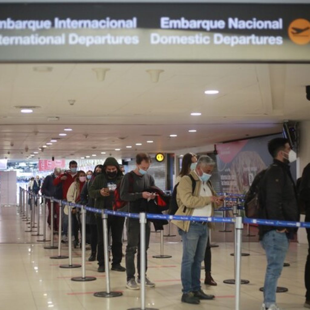 Argentina reabre la frontera con Brasil y Chile tras un año y medio de cierre