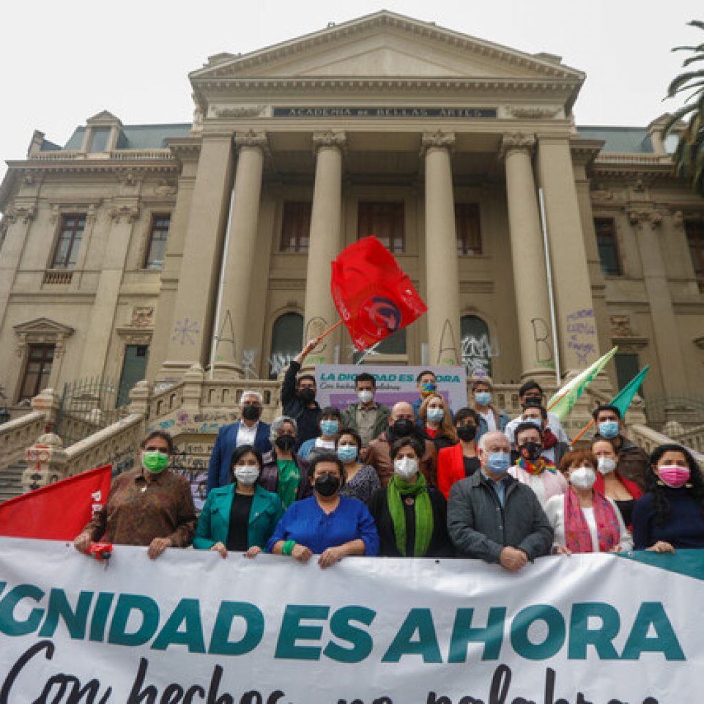 El PC presentó a candidatos de cara a las parlamentarias de noviembre