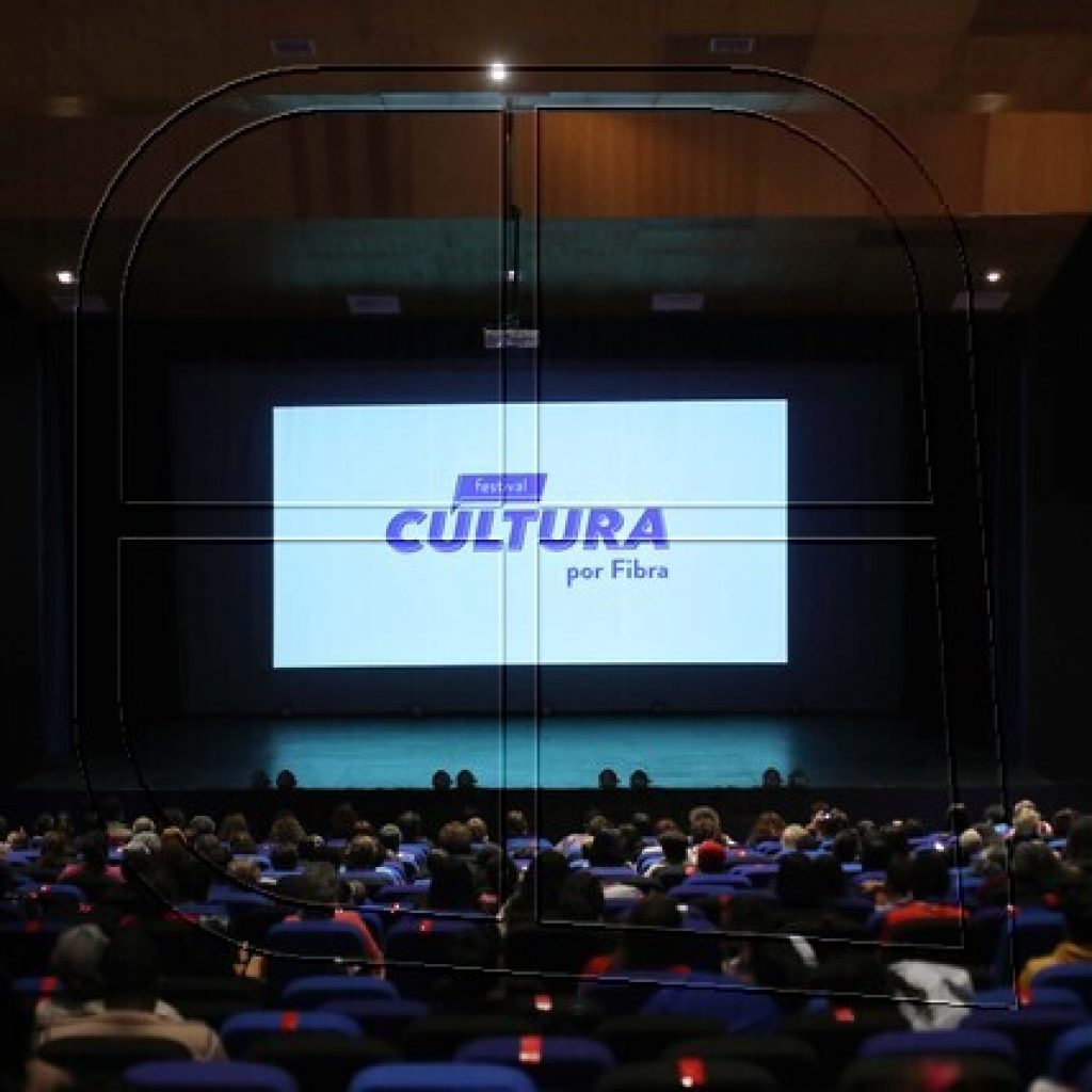 Inauguran Festival “Cultura por Fibra” desde el Teatro Municipal de La Pintana