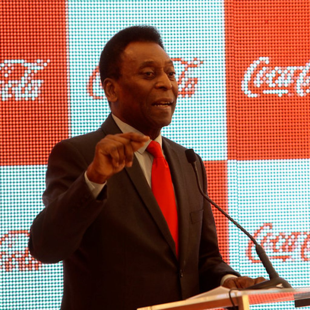 Pelé evoluciona favorablemente y abandonará el hospital en los próximos días