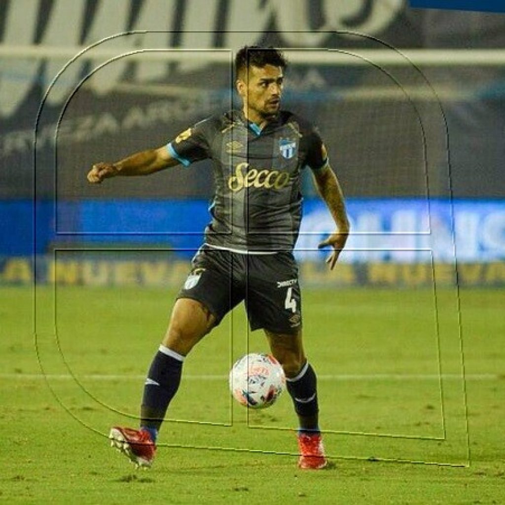 Argentina: Felipe Campos jugó todo el partido en derrota de Atlético Tucumán