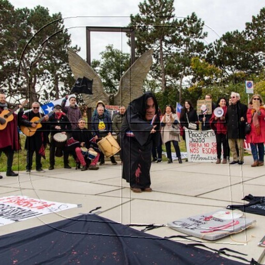 Chilenos se manifestaron ante la CPI por violaciones a los Derechos Humanos