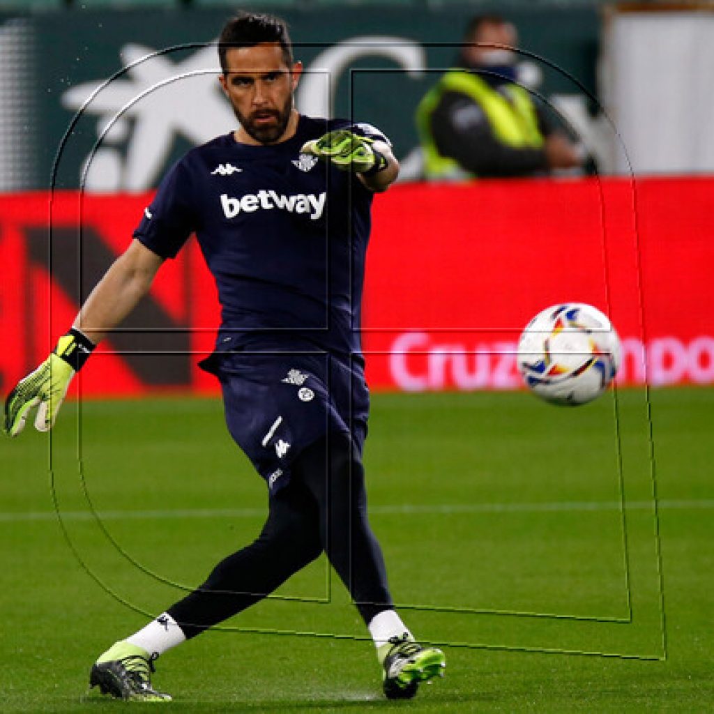 Manuel Pellegrini reafirma su deseo que Claudio Bravo renueve con el Betis