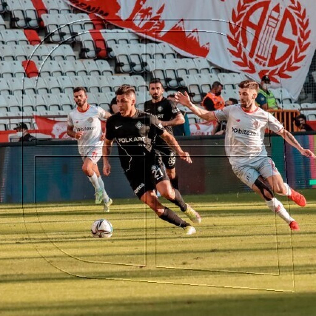 Turquía: César Pinares dijo presente en derrota del Altay Spor ante Antalyaspor