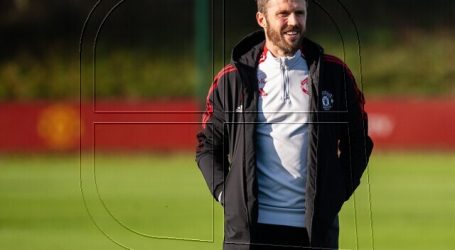 Michael Carrick: “Los jugadores se adaptarán a cualquier nuevo entrenador”