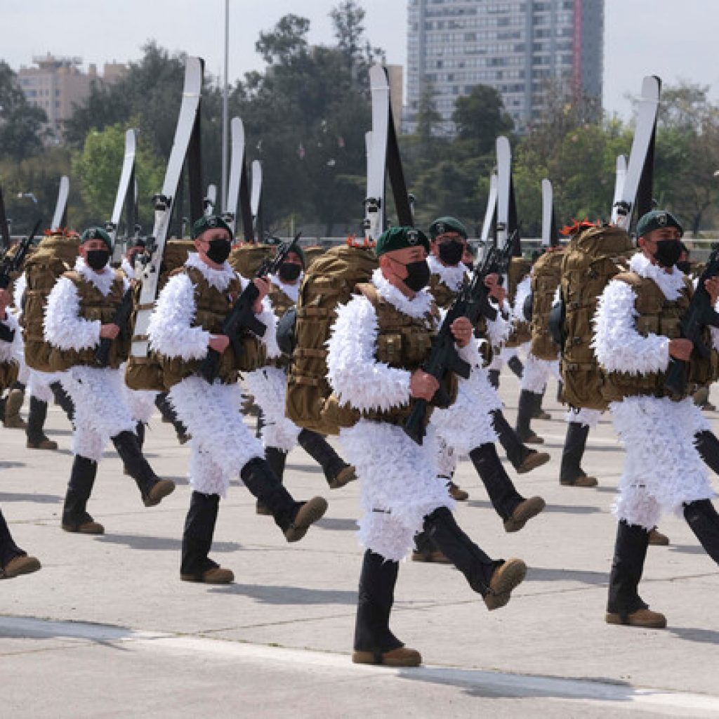 Buscan garantizar reconocimiento y resguardo de las FFAA en la Constitución