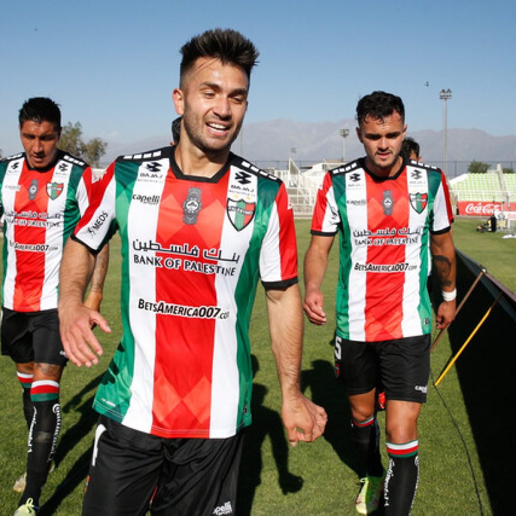 Palestino anunció la permanencia de Villanueva, Veloso y Benítez