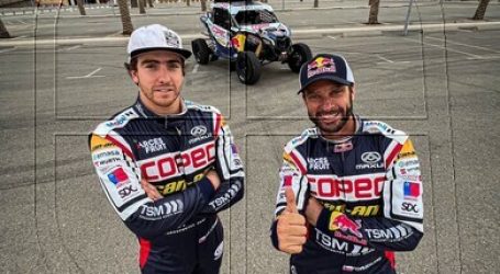 ‘Chaleco’ López ya está en Arabia Saudita a la espera del Dakar 2022