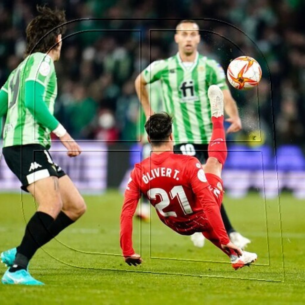 Copa del Rey: Suspenden duelo Betís-Sevilla por caída de proyectil sobre jugador