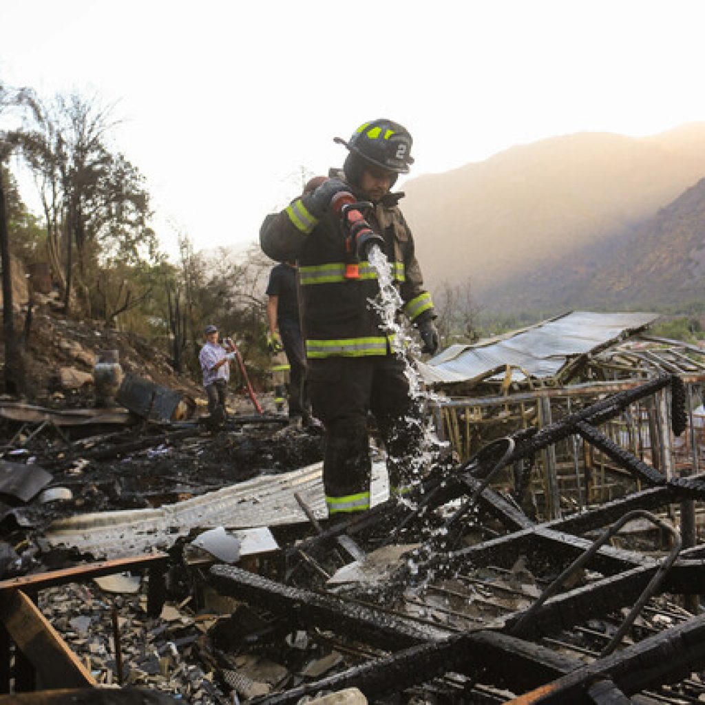 Incendio en la comuna de San Fernando consumió un total de 25 viviendas