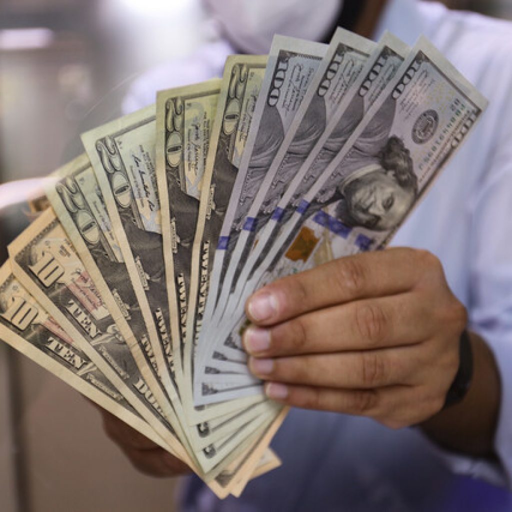 El precio del dólar cerró la sesión acercándose a los $790