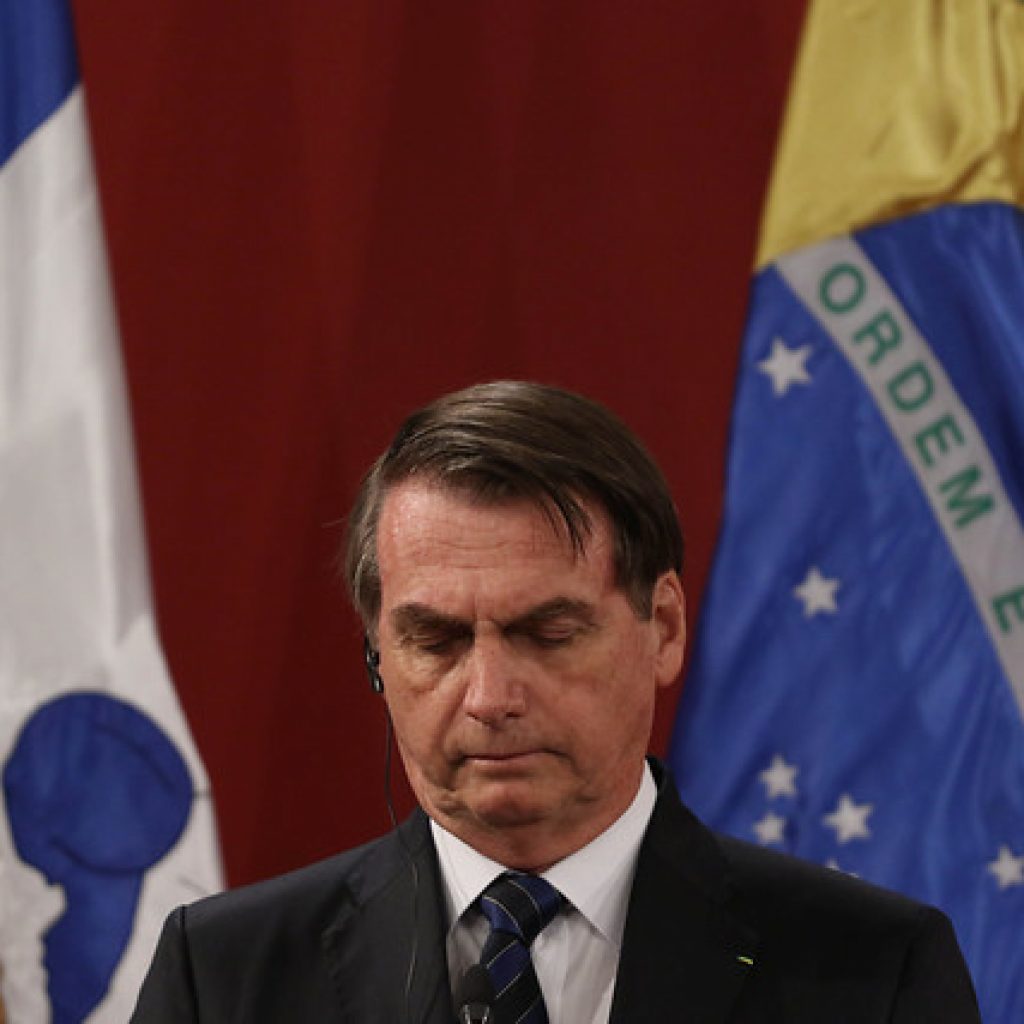 Bolsonaro califica de "inadmisible" el cierre de Telegram en Brasil