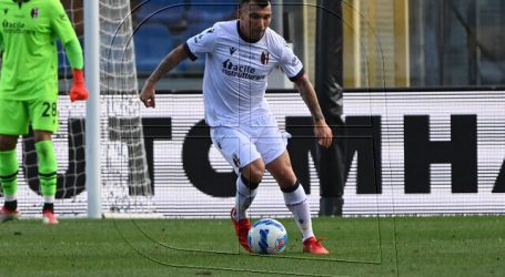 Serie A: Gary Medel jugó durante 79′ en derrota de Bologna ante Fiorentina