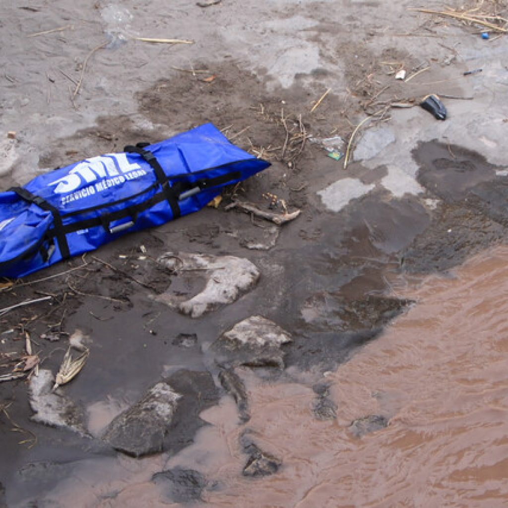 Carabineros informó del hallazgo de un cuerpo en la ribera del río Mapocho