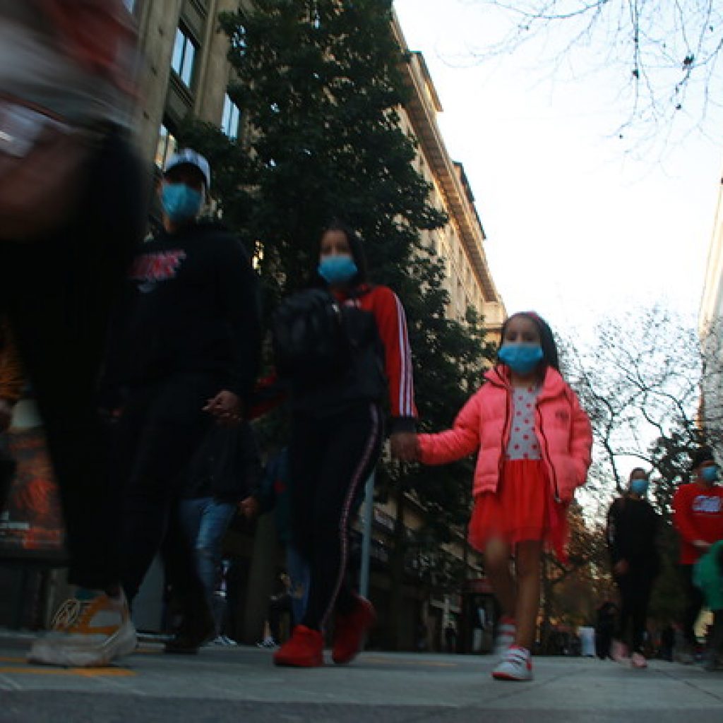 Minsal elimina obligatoriedad en el uso de mascarilla en espacios abiertos