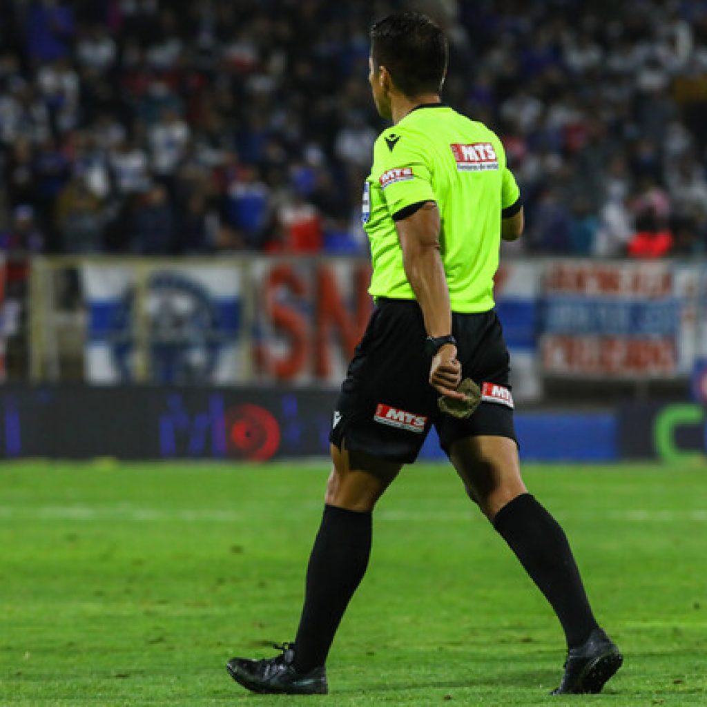 Universidad Católica fue sancionada a jugar un partido de local sin público