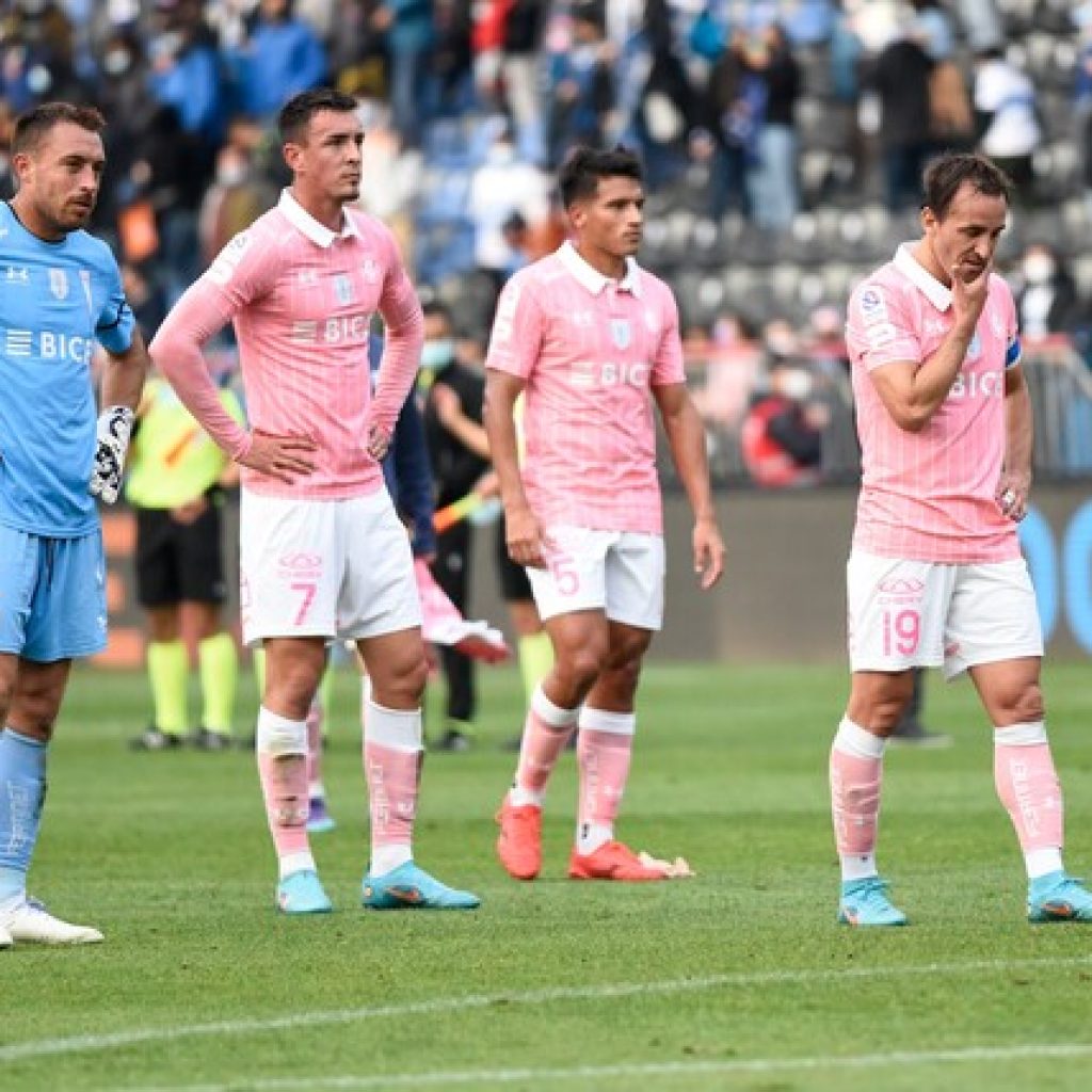 Universidad Católica suma tres bajas para enfrentar a Colo Colo