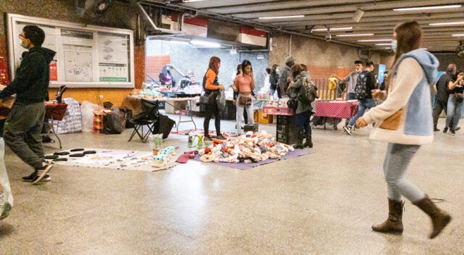 Nueve trabajadores de Metro heridos por agresión de vendedores ambulantes